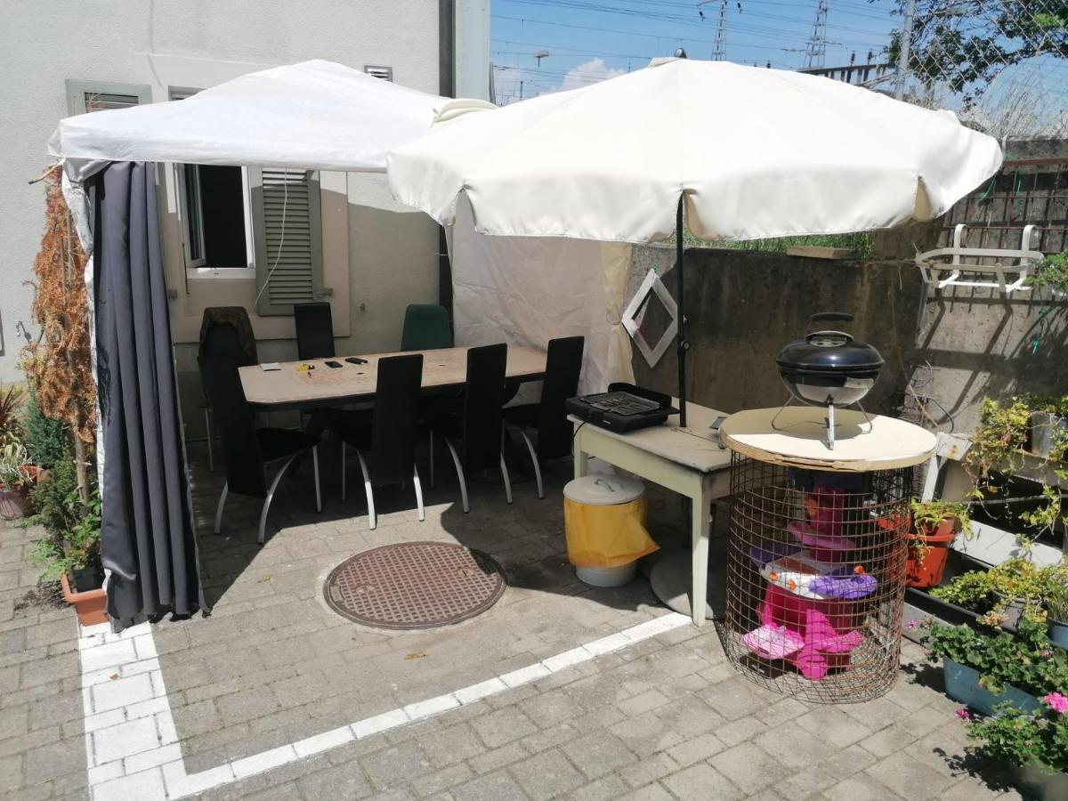 Chambre Double Last Minute Payerne Exterior foto
